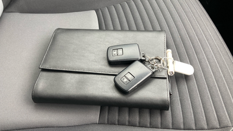 Toyota Yaris 1.0 VVT-i Icon 5dr Petrol Hatchback